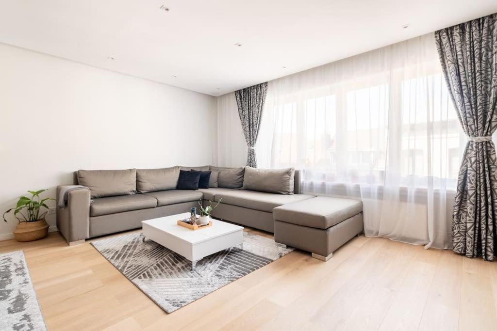 European Heart 2-Bedroom Flat. Bruxelles Esterno foto